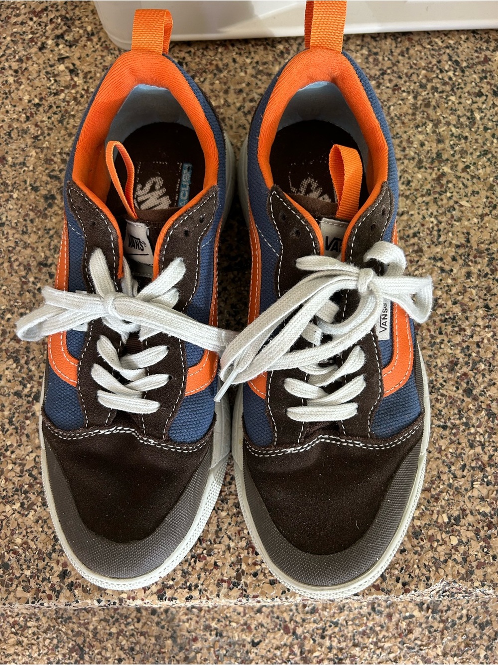 Vans unisex Low-Top Sneakers in Brown, Blue & Orange